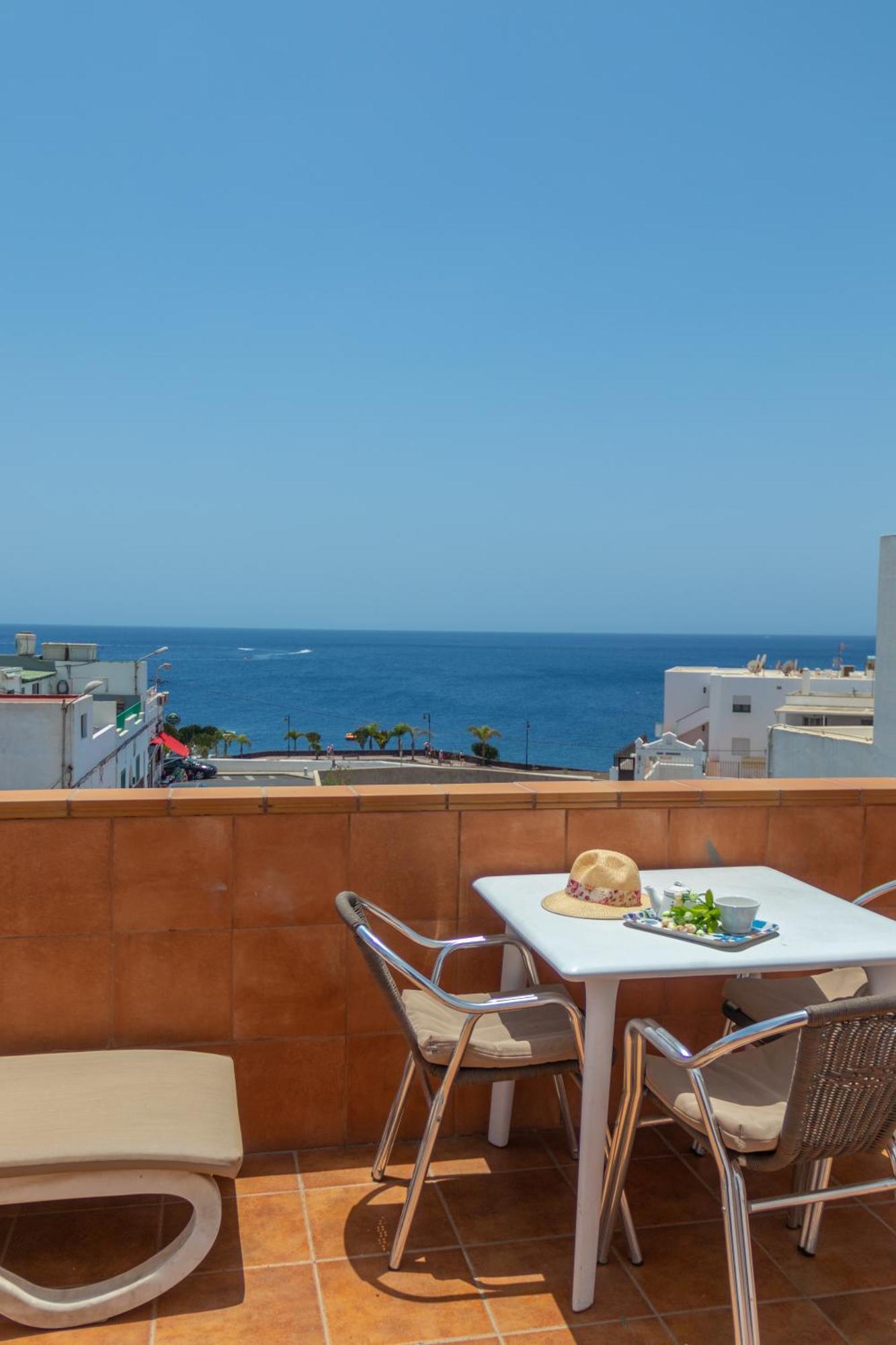 Hostal Magec Puerto del Carmen  Exterior photo